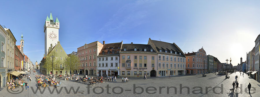 Straubing Stadtplatz - Theresienplatz Ausschnitt von Panorama (Bild Nr. 4)