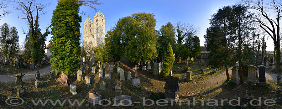 360° Panoramabild St. Peter Kirche und Friedhof