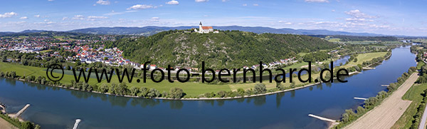 Bogenberg im Winter (Panorama-Ansicht)